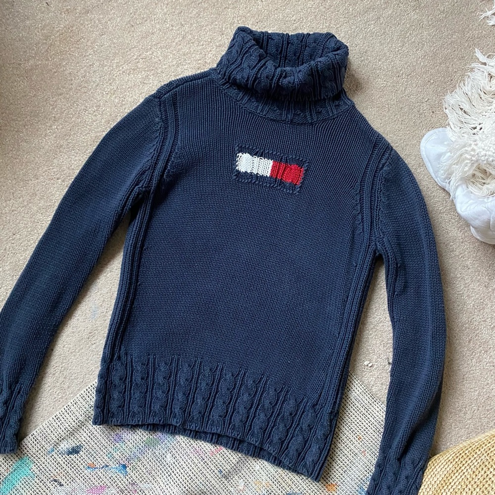 Tommy Hilfiger sweater